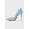 Blue suede pumps with tag