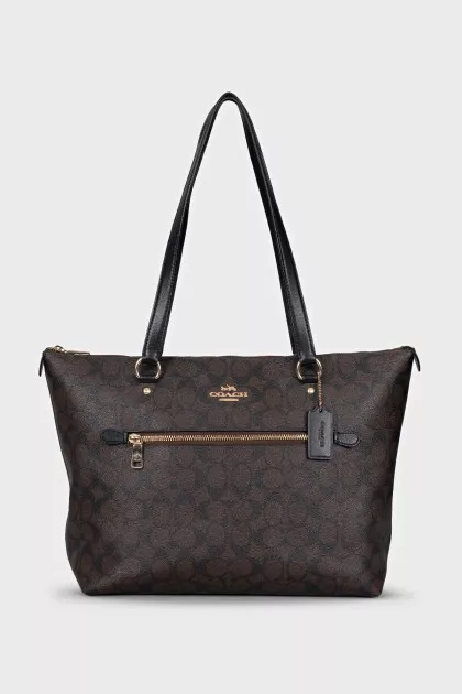 Tote with a signature print