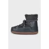 Suede boots decorated with lacing
