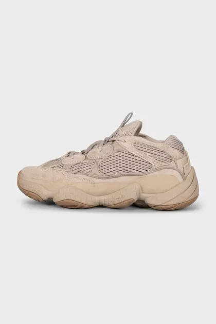 Сірі кросівки Yeezy 500