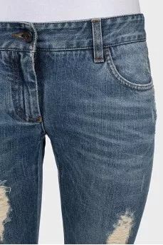 Low-rise jeans with a ripped effect