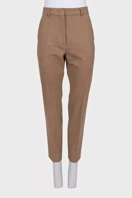 Brown tapered trousers with creases