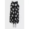 Wide trousers with a large print