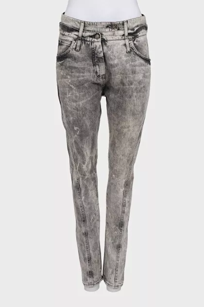 Gray jeans with double belt