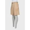 Men's linen shorts with a belt