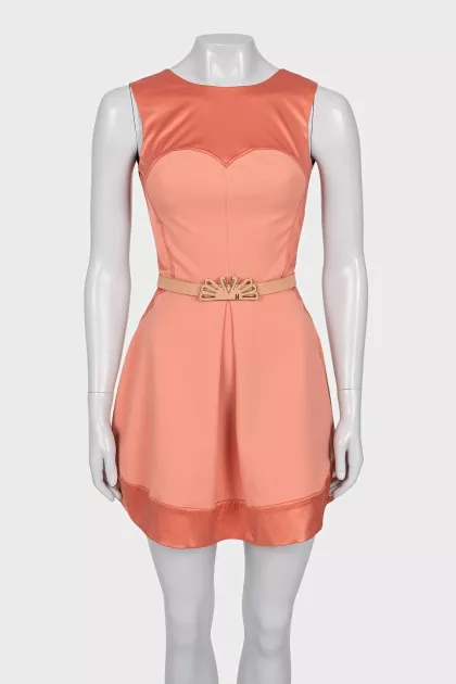 Cocktail dress with an open back