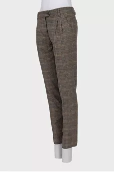 Plaid trousers with creases
