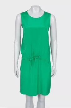 Green sleeveless silk dress