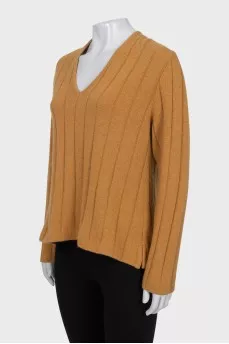 Loose-fitting wool pullover