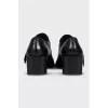 Leather shoes with velcro