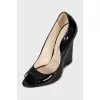 Patent leather wedge shoes