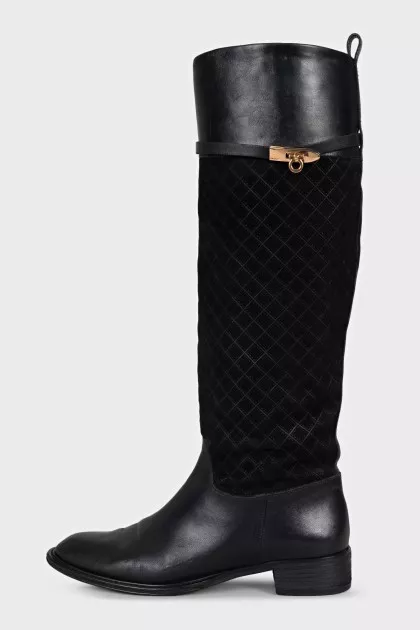 Combined boots with suede inserts