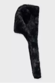 Fur hat with ties