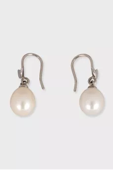 Silver earrings with pearls