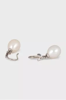 Silver earrings with pearls