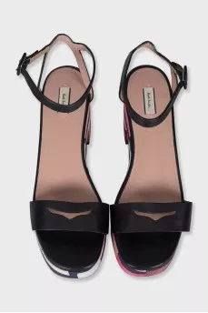 Leather sandals with printed soles