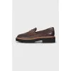 Leather loafers with round toes