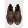 Leather loafers with round toes