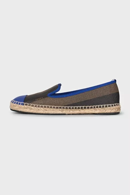 Canvas espadrilles with contrast toe cap