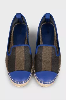 Canvas espadrilles with contrast toe cap