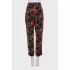 Tapered trousers with a floral print