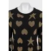 Long black jumper with a print
