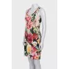 Sleeveless fitted dress in floral print