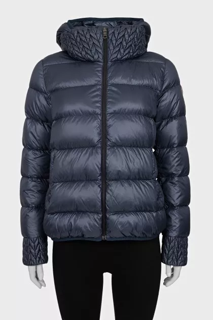 Straight down jacket with a removable hood