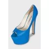 Leather shoes with a high platform and heels