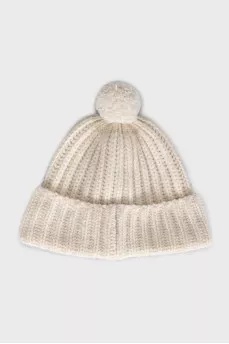 Men's knitted hat with embroidery