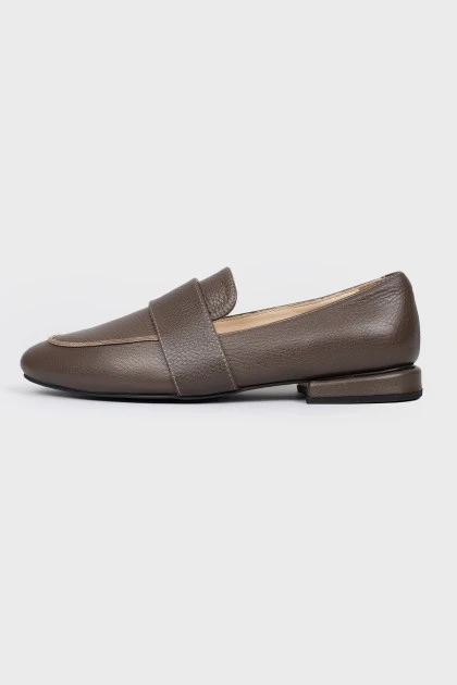 Loafers brown with pointed toes