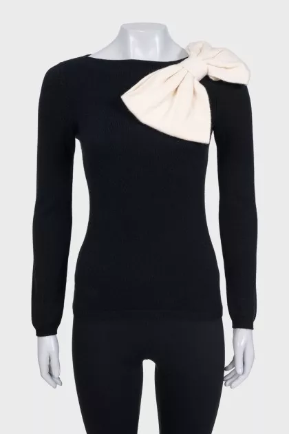 Cashmere jumper with a bow