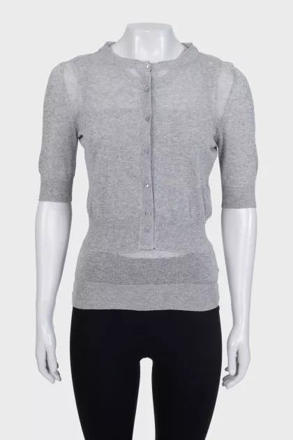 Gray cardigan with a T-shirt
