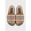 Men's fabric flip-flops with a signature print