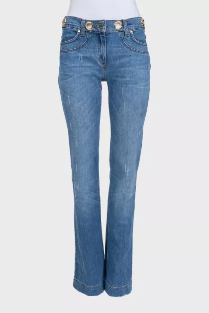 Blue mid-rise jeans