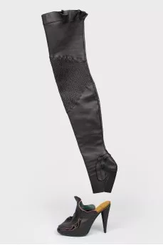 Treads with detachable shaft and ruffles