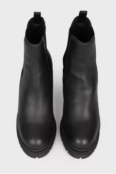 Chelsea boots with a logo application