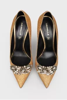 Stone shoes with stones