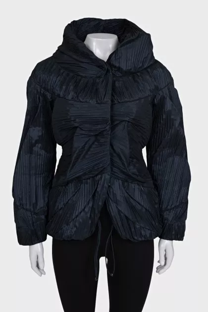 Fitted down jacket with buttons