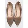Leather and suede pumps