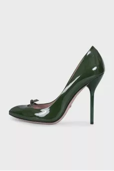 Green pumps