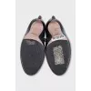 Leather ankle boots with a round toe heel