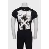 Men's black T-shirt with logo on the back