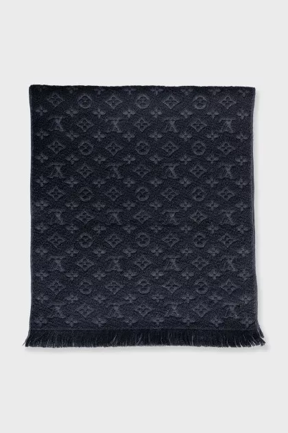 Black wool scarf with a 3D print