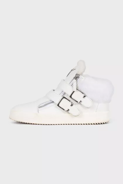 White insulated leather boots