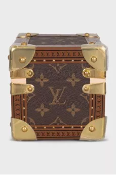 Jewelry box with a signature print