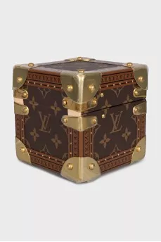 Jewelry box with a signature print