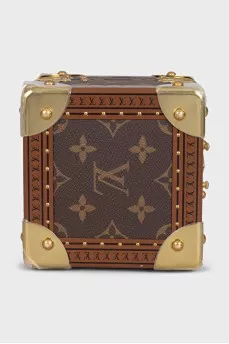 Jewelry box with a signature print