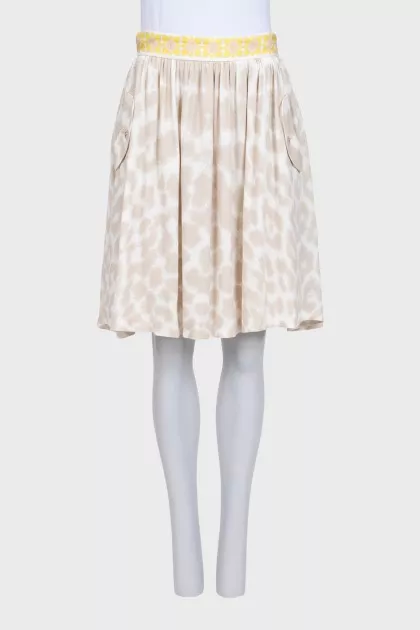 Animal print skirt with pockets