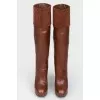 Tall boots with suede lapel